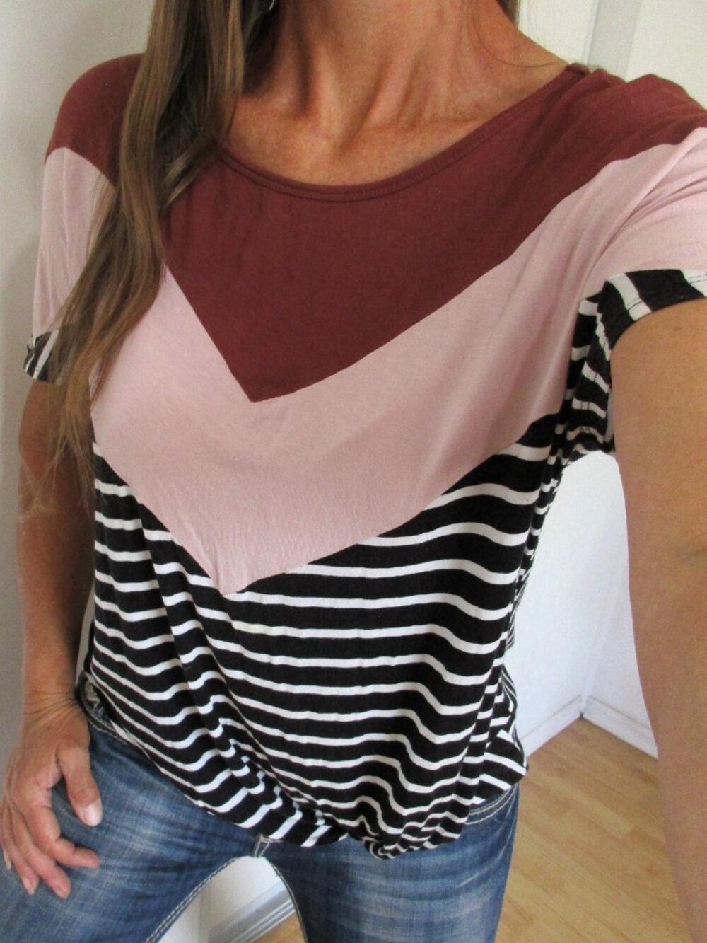 MAURICES 24/7 Top Size Large Short Sleeve Colorblock T-Shirt